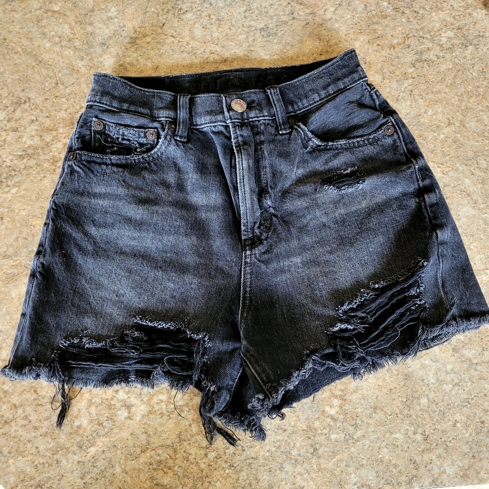American Eagle 90s Boyfriend Short
